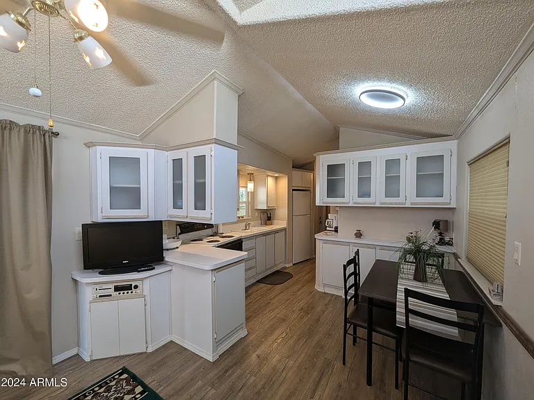 215 E Palo Verde Ln — Photo 6