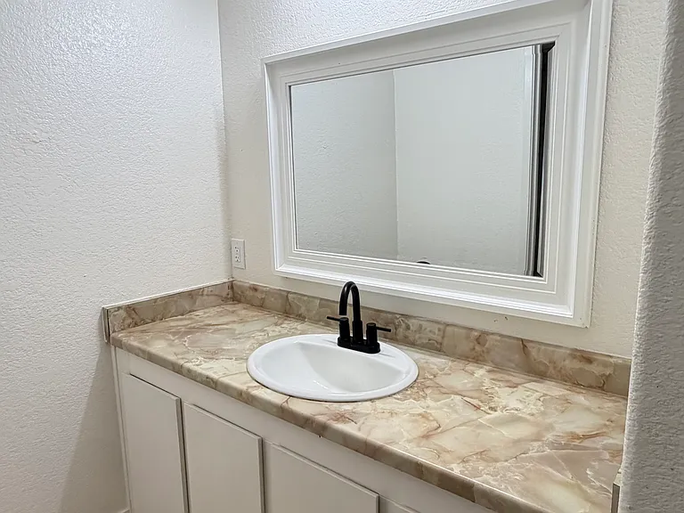 300 Tradewinds Dr — Photo 13