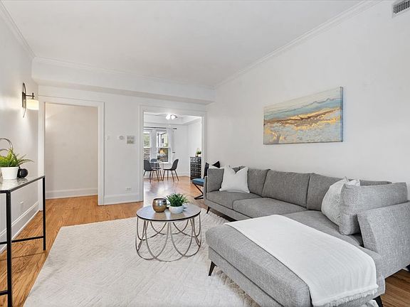 5th image of 1725 W Winnemac Ave APT 1