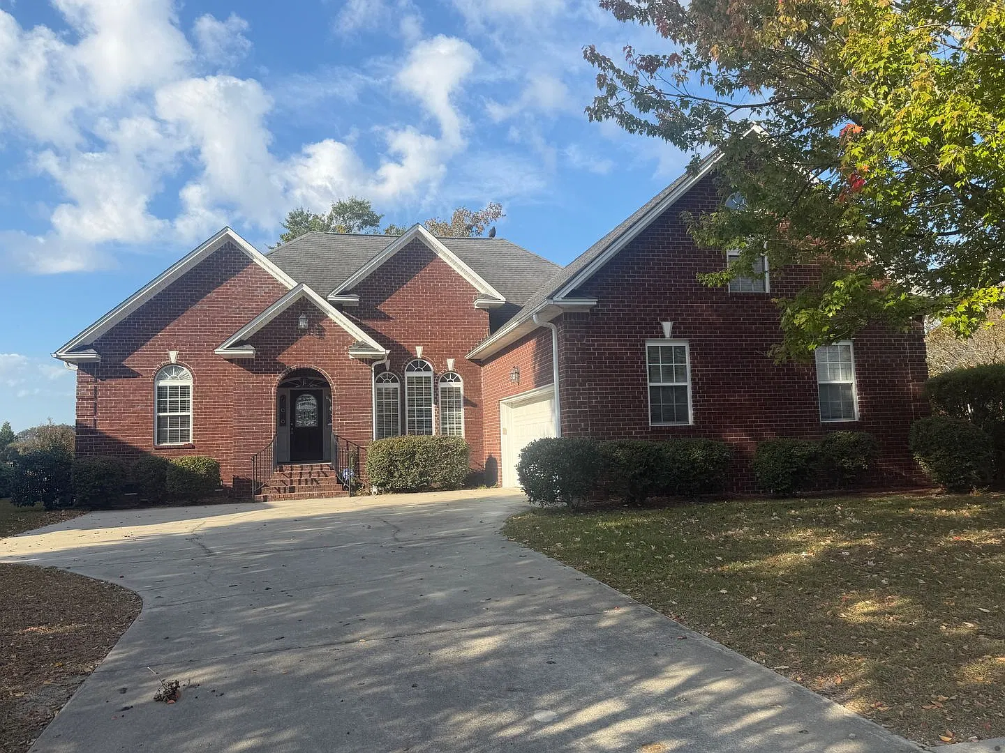 2100 Harborview Drive — Photo 1