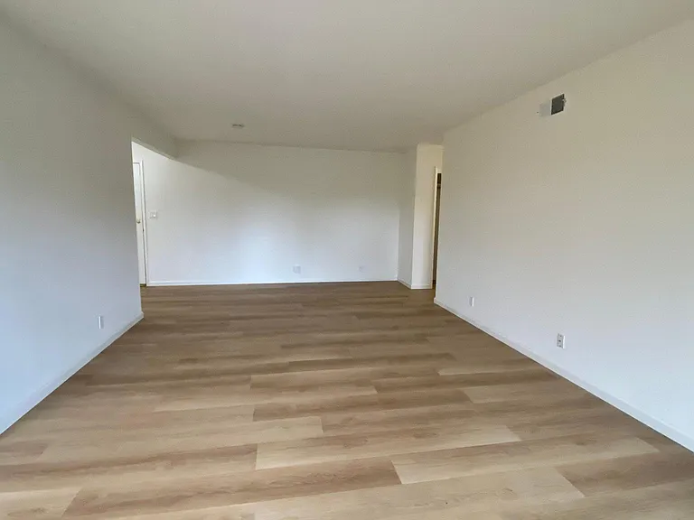 438 Gabilan St — Photo 9