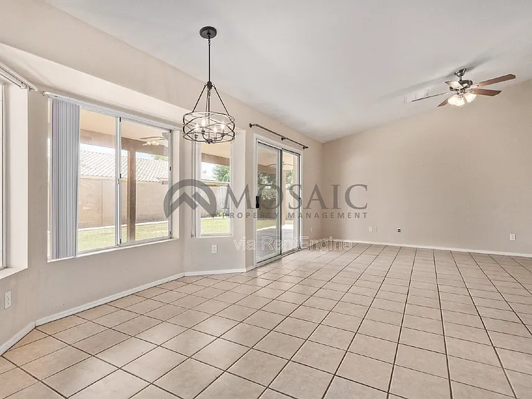 2135 E Brooks St — Photo 13