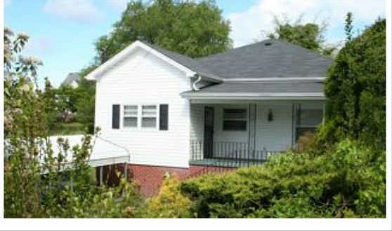 1st image of 163 Grand Ave