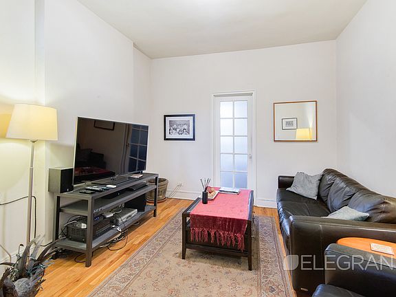 5th image of 26 Carmine St APT 4C