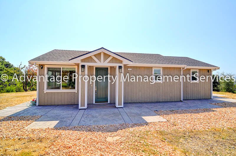 1st image of 4925 Milano Way