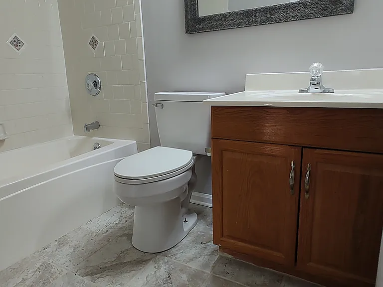 8638 Saxon Cir — Photo 24