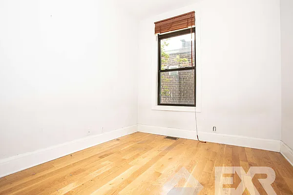 Rented by EXR | media 36