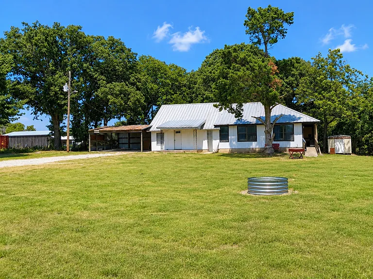 10896 Rogers Rd — Photo 10