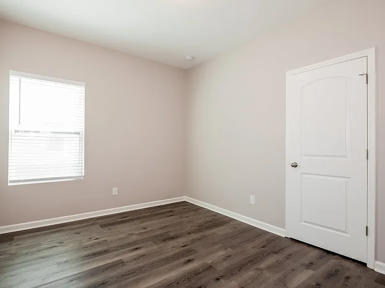 2304 Lake Vista Dr — Photo 11