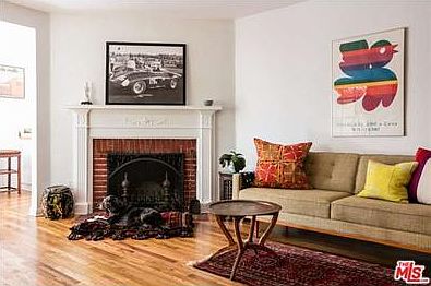 4th image of 2834 Delaware Ave