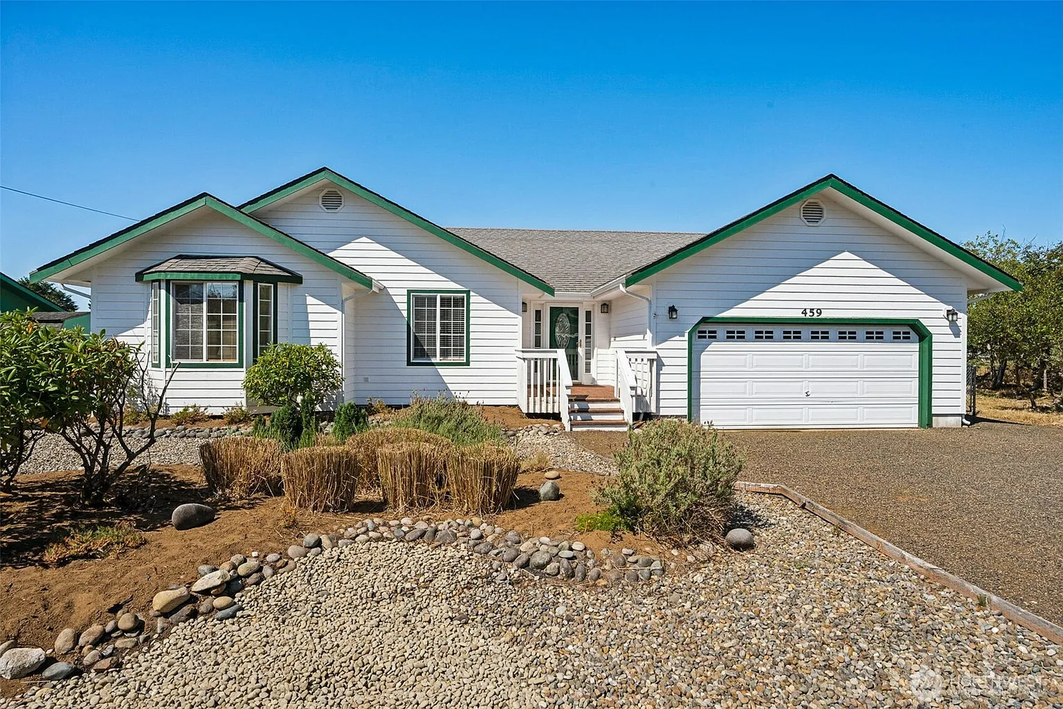 459 Octopus Avenue NE photo 1