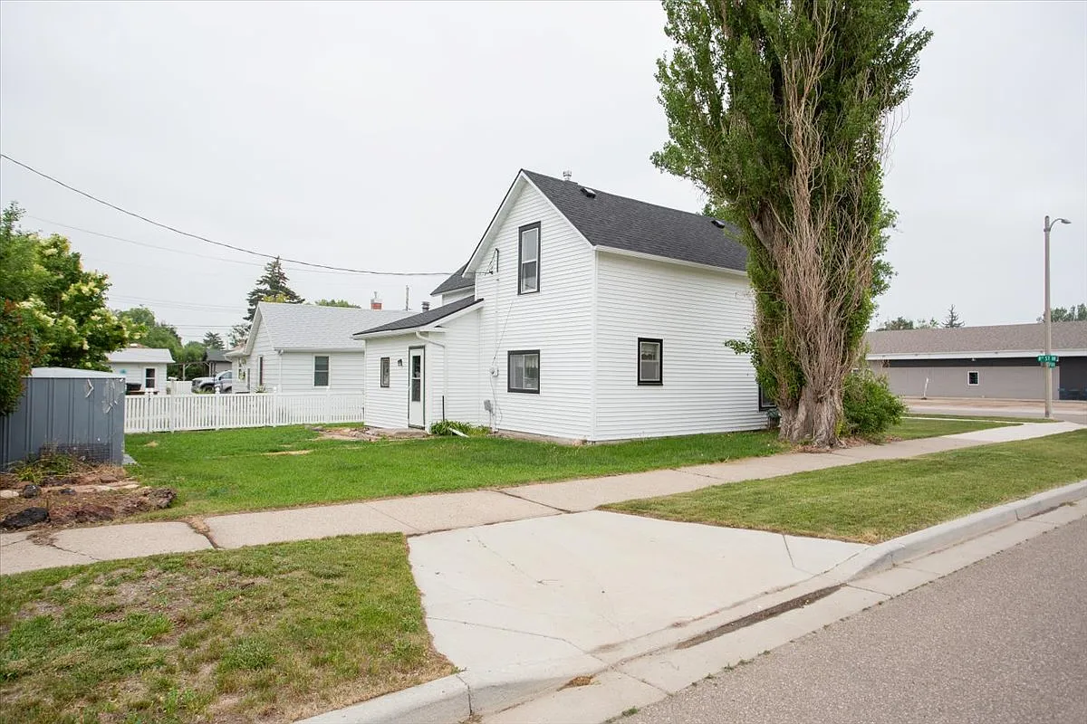 3 bed, 1620 sqft, $2,295 — Photo 4