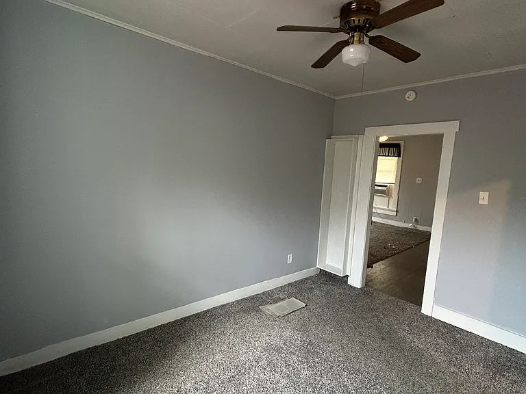 302 N Center St #2 — Photo 3