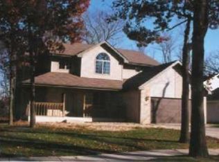 1987 S Govert Dr, Schererville, IN 46375