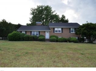 4700 Merriweather Rd, Winston Salem, NC 27107