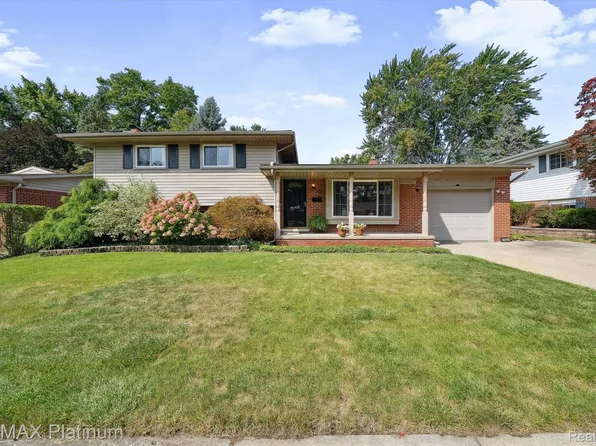 14555 Park St, Livonia, MI 48154