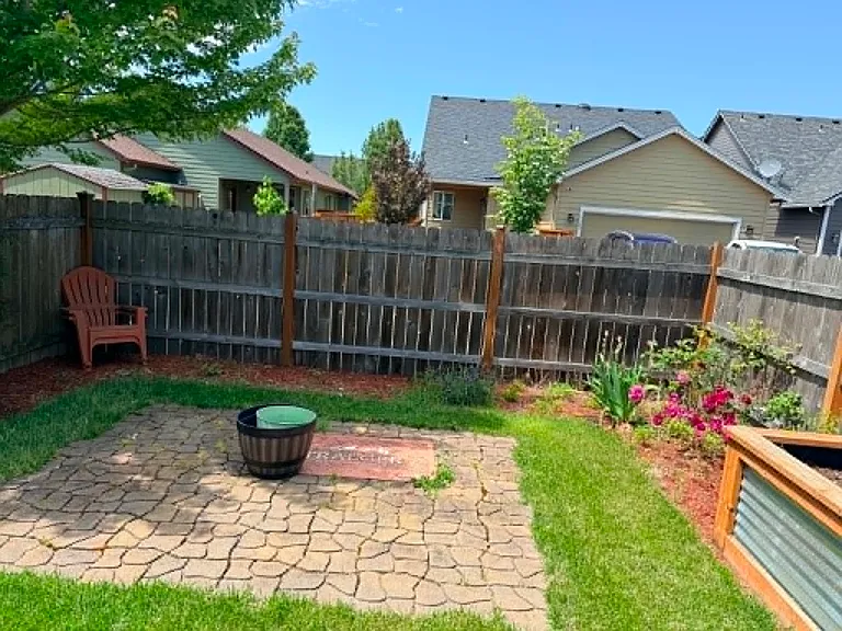 1604 Webb Lake Dr NE — Photo 17