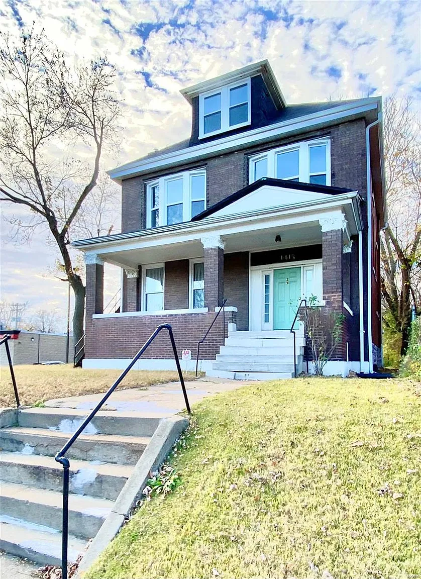 1415 Union Blvd photo 1