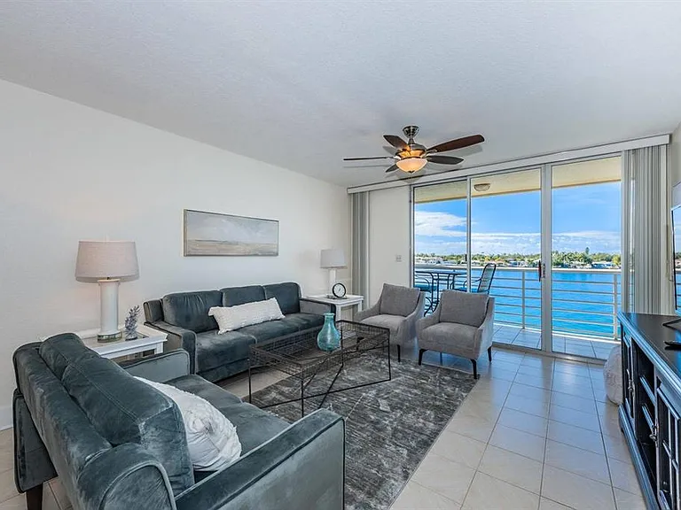 6083 Bahia Del Mar Cir #460 — Photo 8