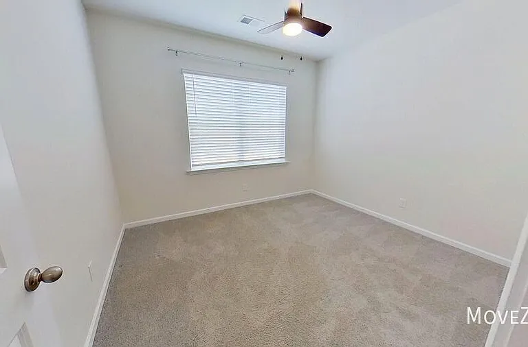 1131 Staghorn Ave — Photo 35
