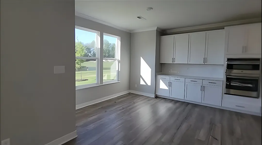 6735 Apperson Dr — Photo 2