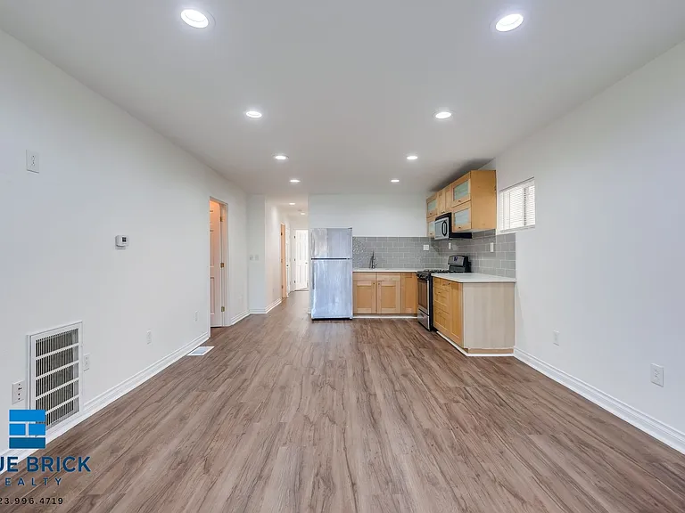 1223 N Bronson Ave — Photo 6