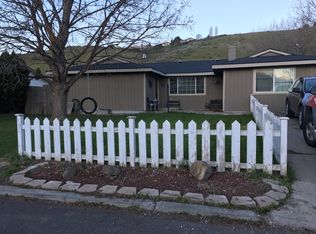 111 Vista Ln, Yakima, WA 98908