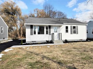 11 Adams Dr, Albany, NY 12205