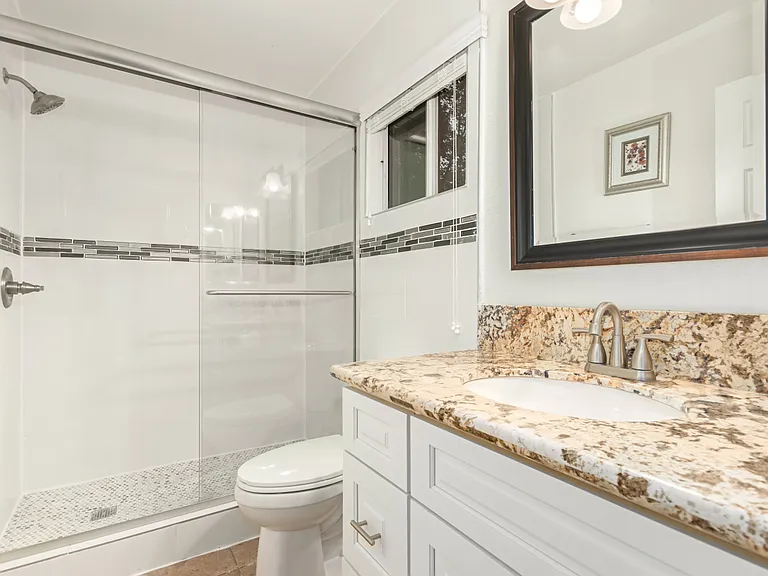 2731 W Shannon Ct — Photo 28
