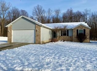 945 Emerald Ct, Marysville, MI