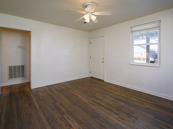 3rd image of 302 Vivelle Ave