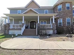 1906 Westwood Est, Farmington, MO 63640