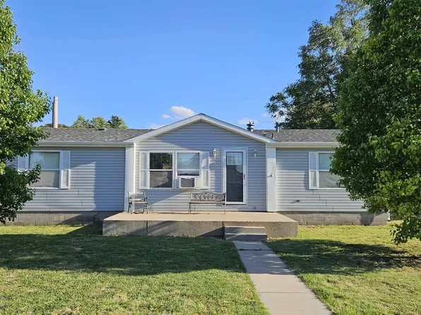505 E 7th St, La Crosse, KS 67548