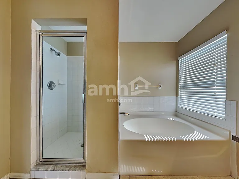 12613 Longcrest Dr — Photo 11