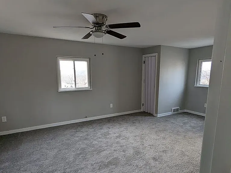 2912 Freeland St — Photo 6