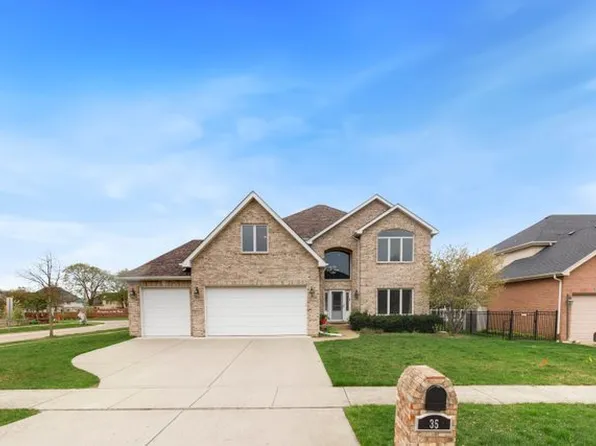 35 Clair Ct, Roselle, IL 60172
