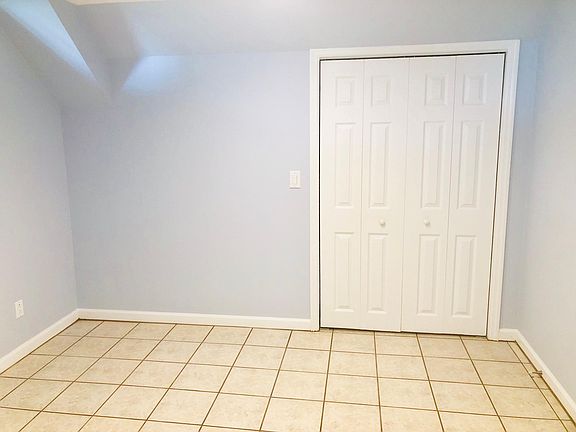 4th image of 14 Carpenter Pl