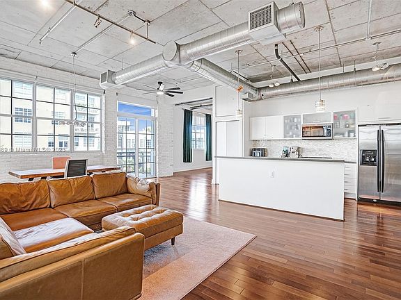 5th image of 410 1st Ave #401