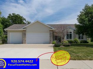 3100 Parkwood Dr, Kaukauna, WI 54130