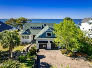 145 Camp Morehead Dr, Morehead City, NC 28557