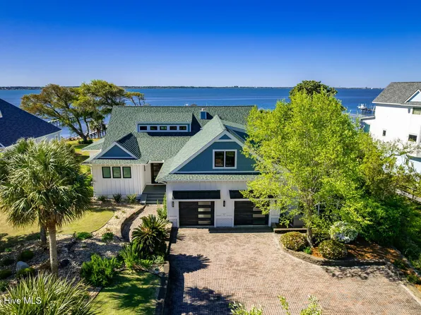 145 Camp Morehead Drive, Morehead City, NC 28557