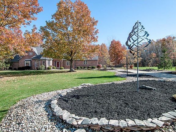 4th image of 10991 Deer Run Dr