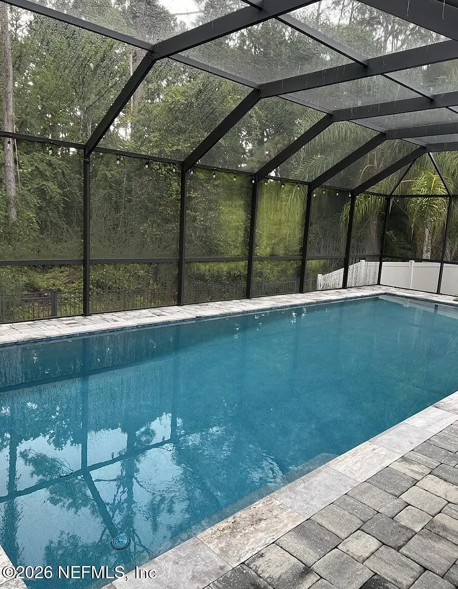 3 bed, 2.5 bath, 2436 sqft, $4,100 — Photo 4
