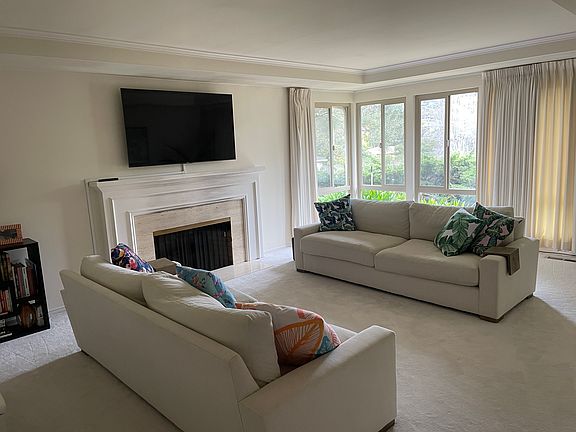 4th image of 1045 Bridle Way
