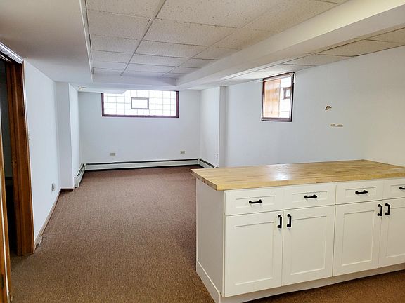 5th image of 6214 N Naper Ave #B