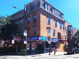 746 South St, Philadelphia, PA