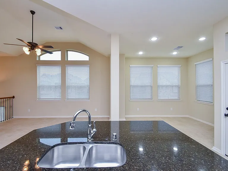 23322 Del Rosso St — Photo 11