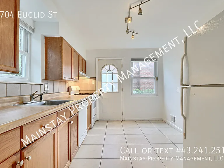 5704 Euclid St — Photo 12