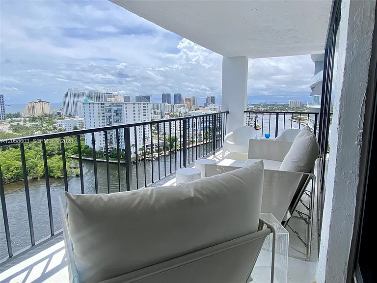 936 Intracoastal Dr #19H — Photo 3