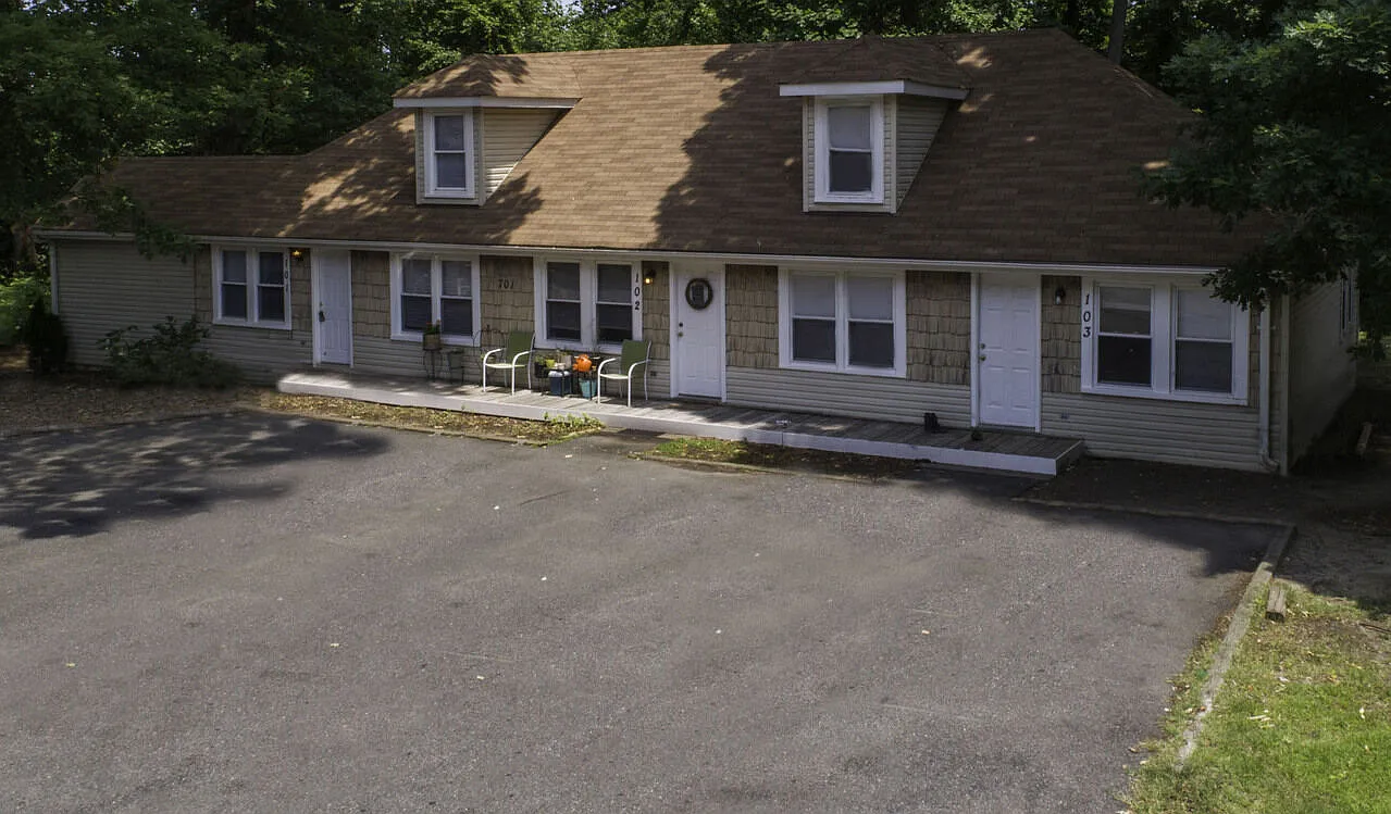 Fox Chase Apartments — Photo 1